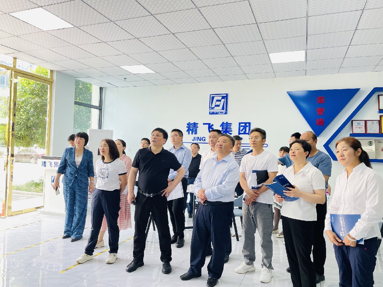 新寧縣政協(xié)黨組書記一行調(diào)研精飛智能，共探農(nóng)業(yè)數(shù)字化新篇章